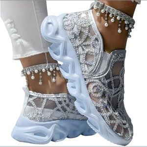New! Women's Sparkling Sequin Mesh Sneakers. Size 8